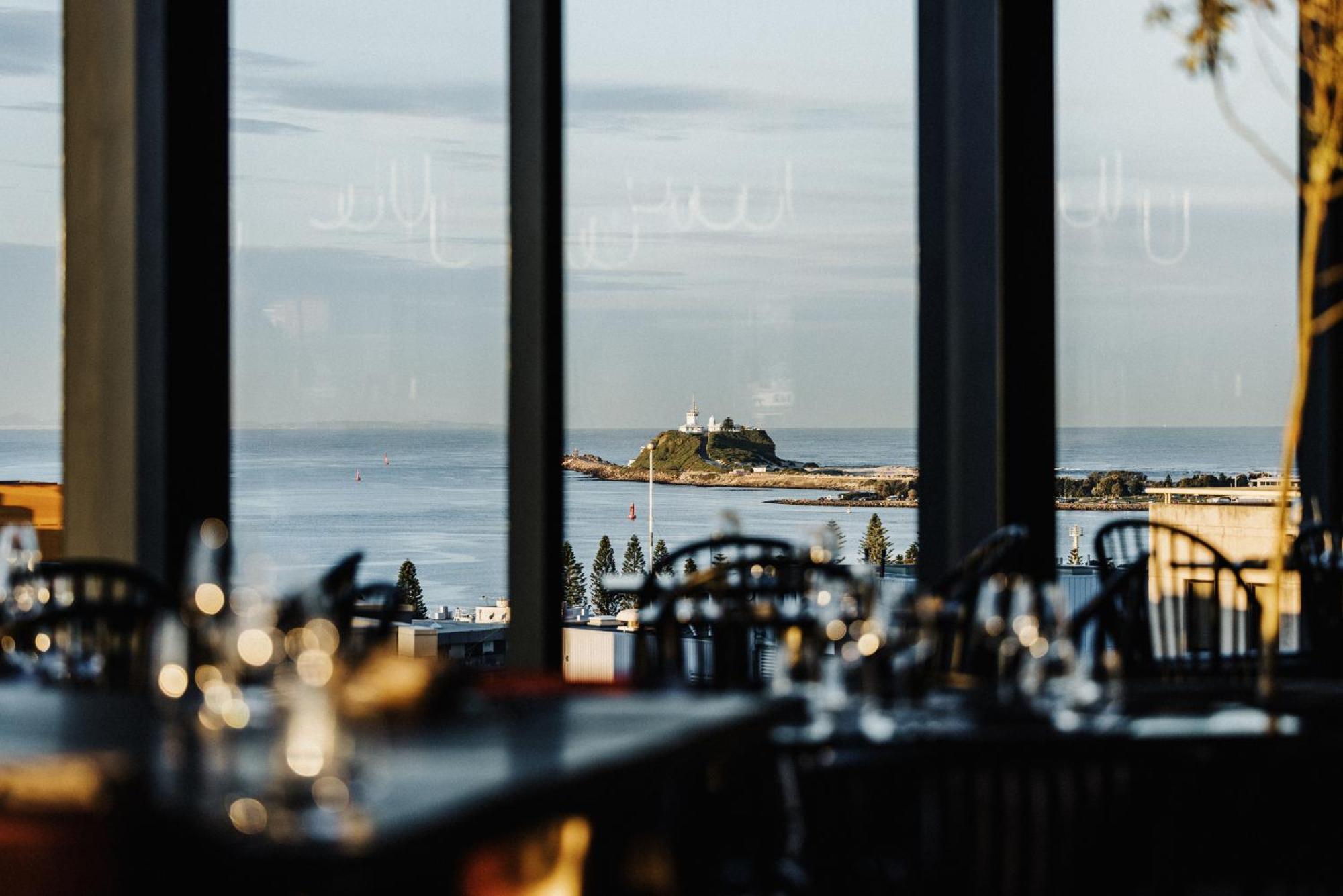 Crystalbrook Kingsley Otel Newcastle Dış mekan fotoğraf View from the restaurant